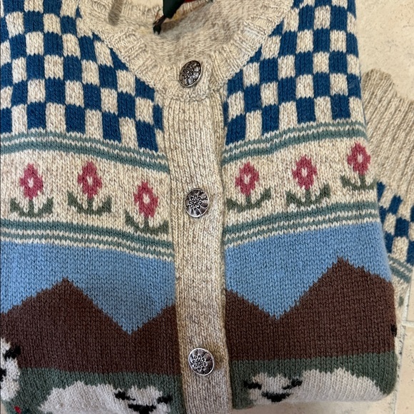 90’s Vintage Charter Club Wool Beige and Blue Sheep Cardigan - Picture 4 of 4
